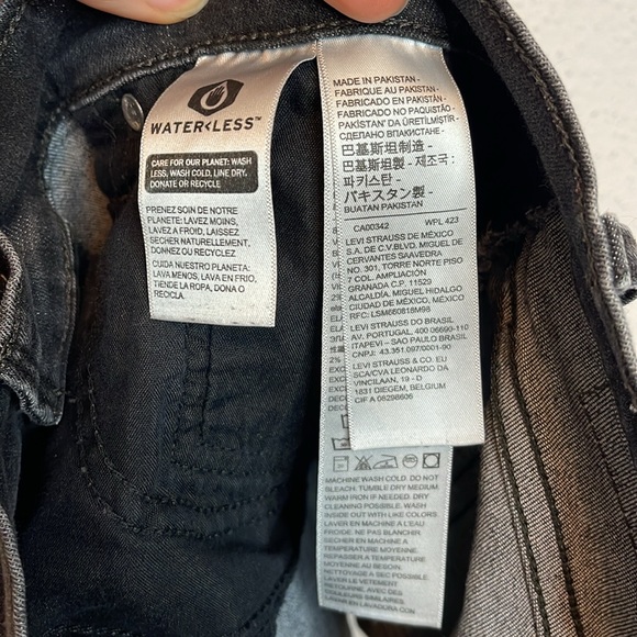 Levis Black Jean High Rise Shorts Size 30 - Picture 5 of 7